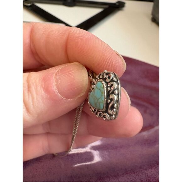 Vintage sterling silver turquoise heart pendant on Italian silver chain. - Picture 5 of 9